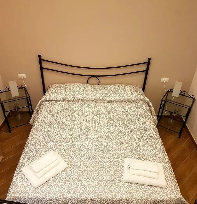 Alexis Home-1